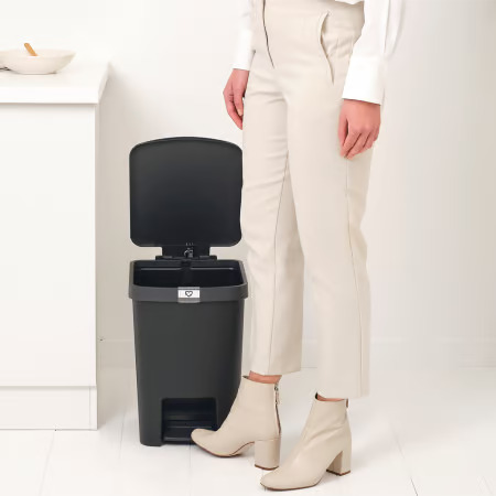 BRABANTIA atkritumu tvertne ar pedāli StepUp,25 l - Image 4