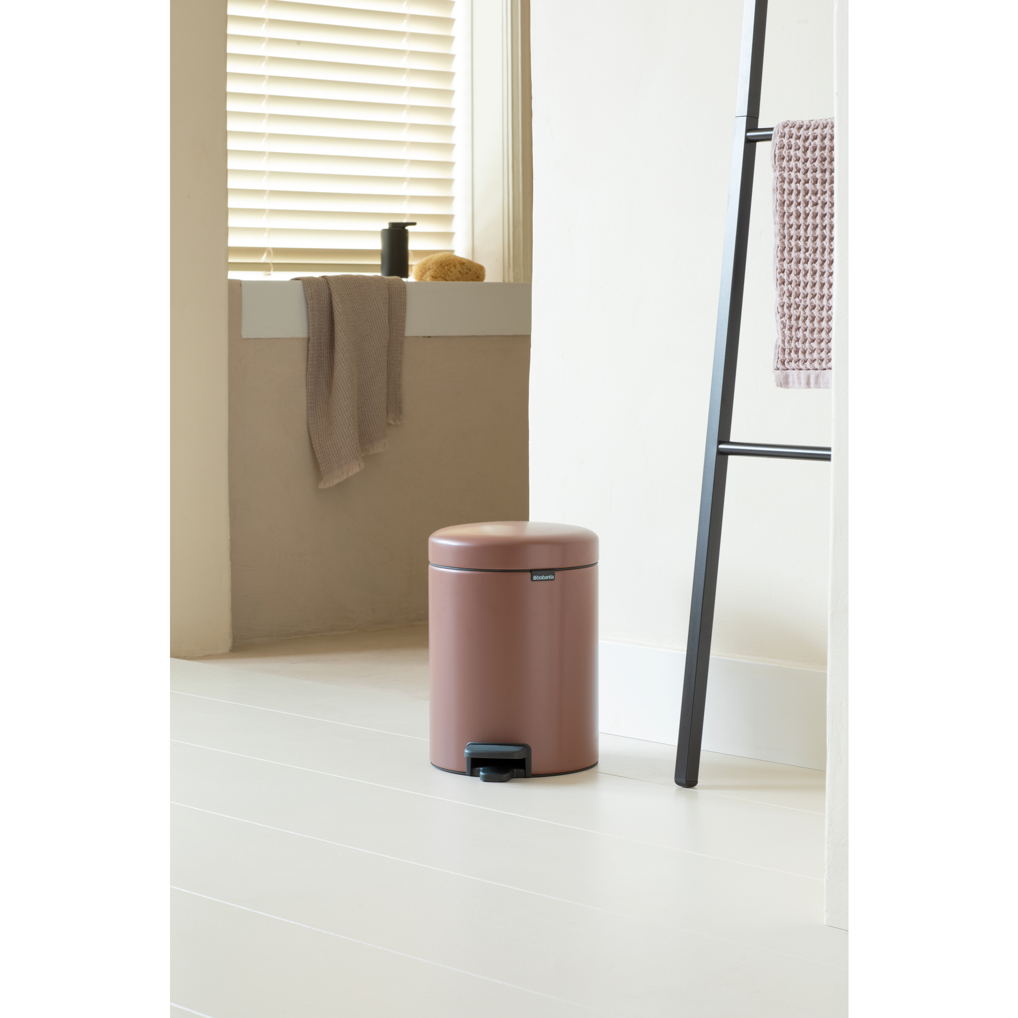 BRABANTIA atkritumu tvertne ar pedāli NewIcon, 5L, Satin Taupe - Image 14