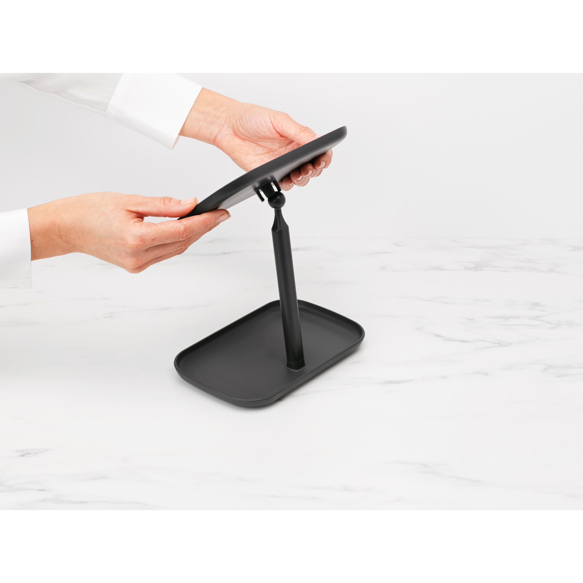 BRABANTIA ReNew spogulis ar plauktiņu - Image 9